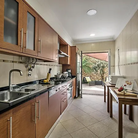 Appartement Stylish With Large Patio & Pool *
