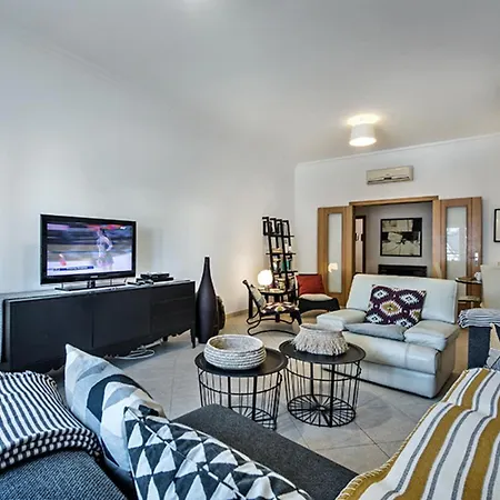 Stylish With Large Patio & Pool Tavira