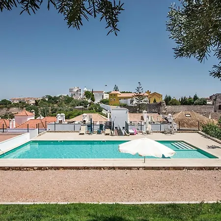 Stylish With Large Patio & Pool