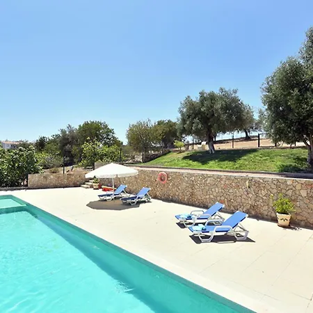 Stylish With Large Patio & Pool Apartament *